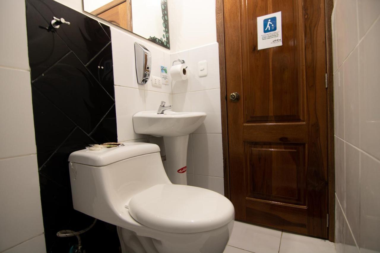 Hostal Alpachaca - New Quito Airport Табабела Екстериор снимка